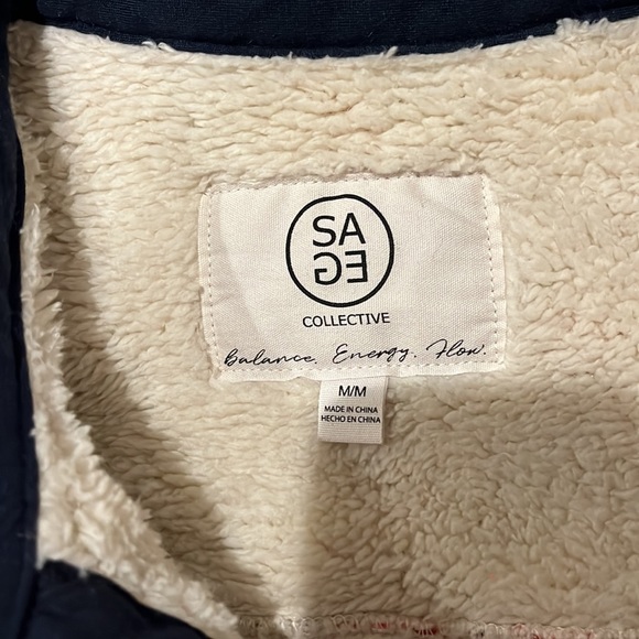 Red and blue plaid sherpa jacket - Picture 4 of 5